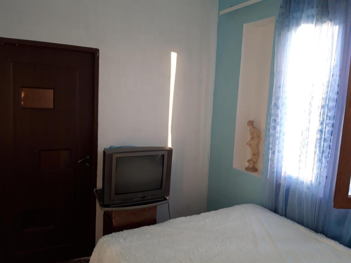 Sam'S Place, Tours With Sam Erivan Dış mekan fotoğraf