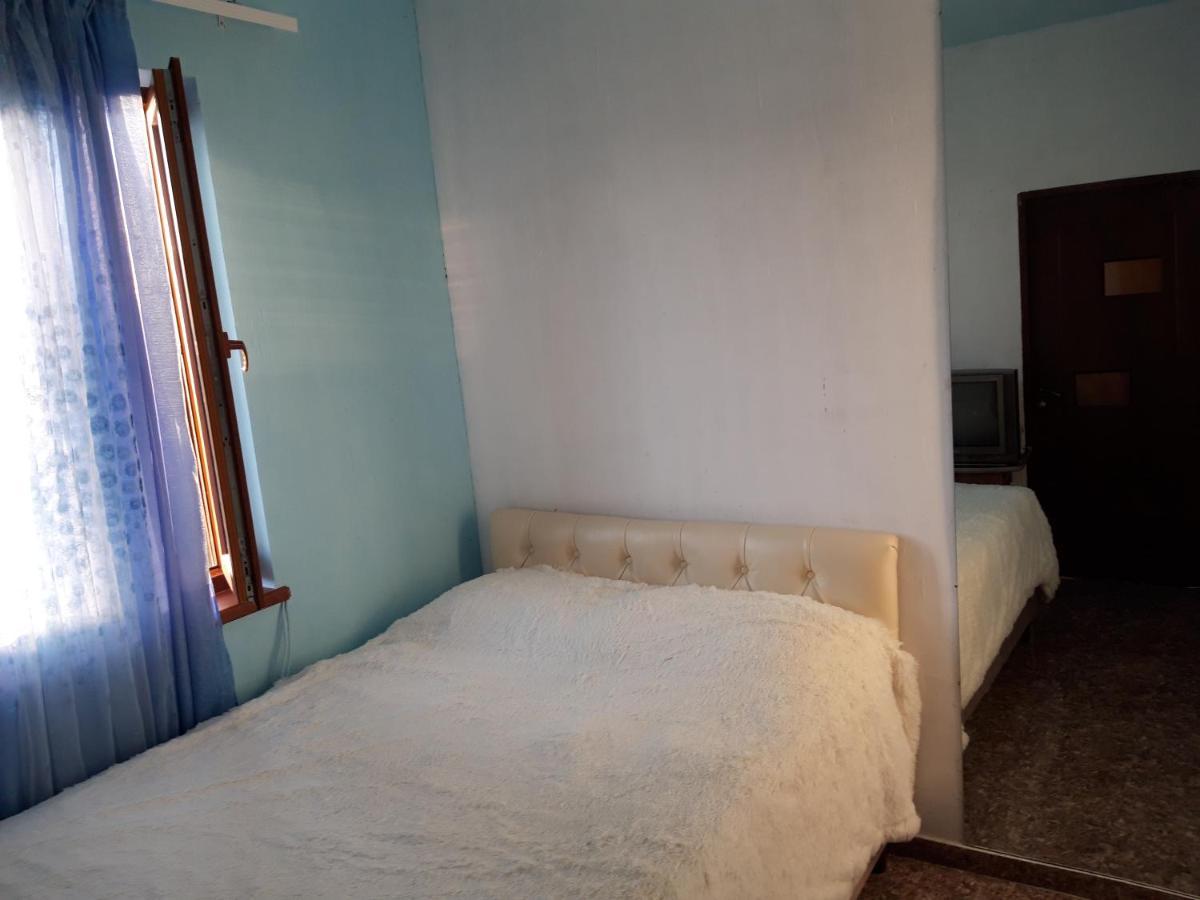 Sam'S Place, Tours With Sam Erivan Dış mekan fotoğraf